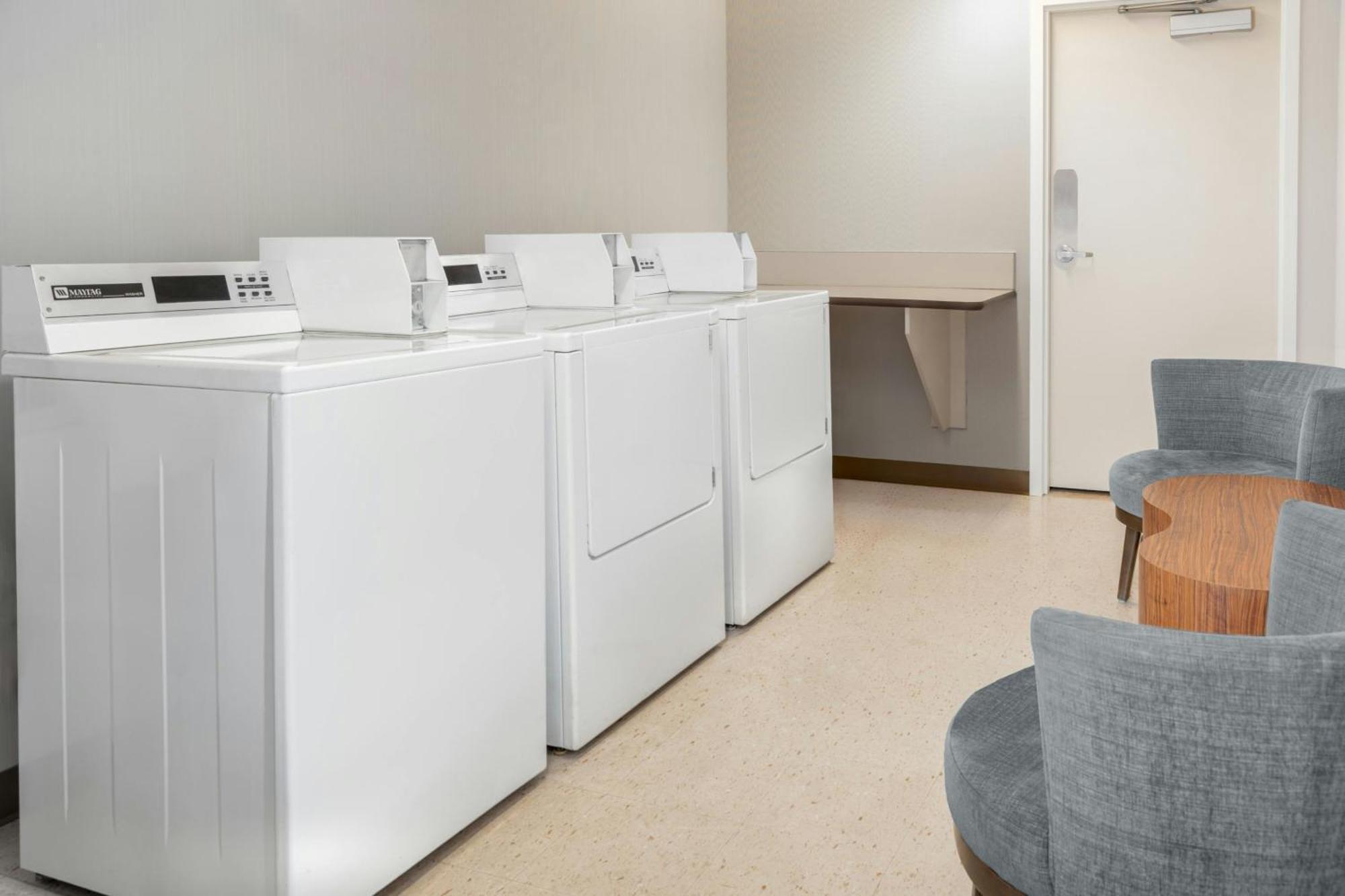 Springhill Suites Detroit Auburn Hills Eksteriør billede